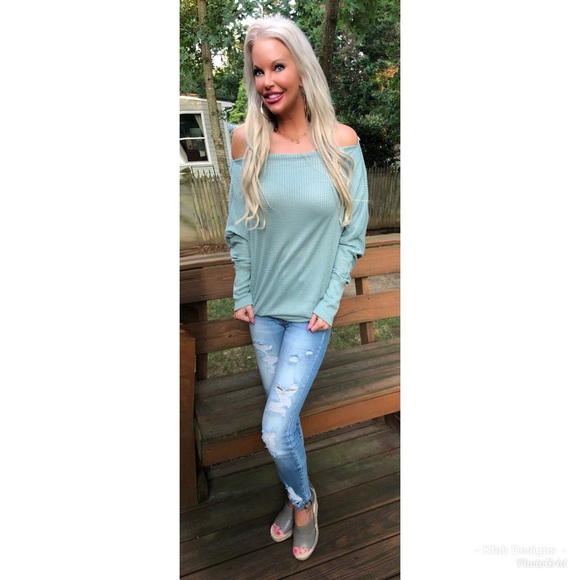 🛍LAST 1! Waffle Knit Off Shoulder Dolman Top - Picture 6 of 6